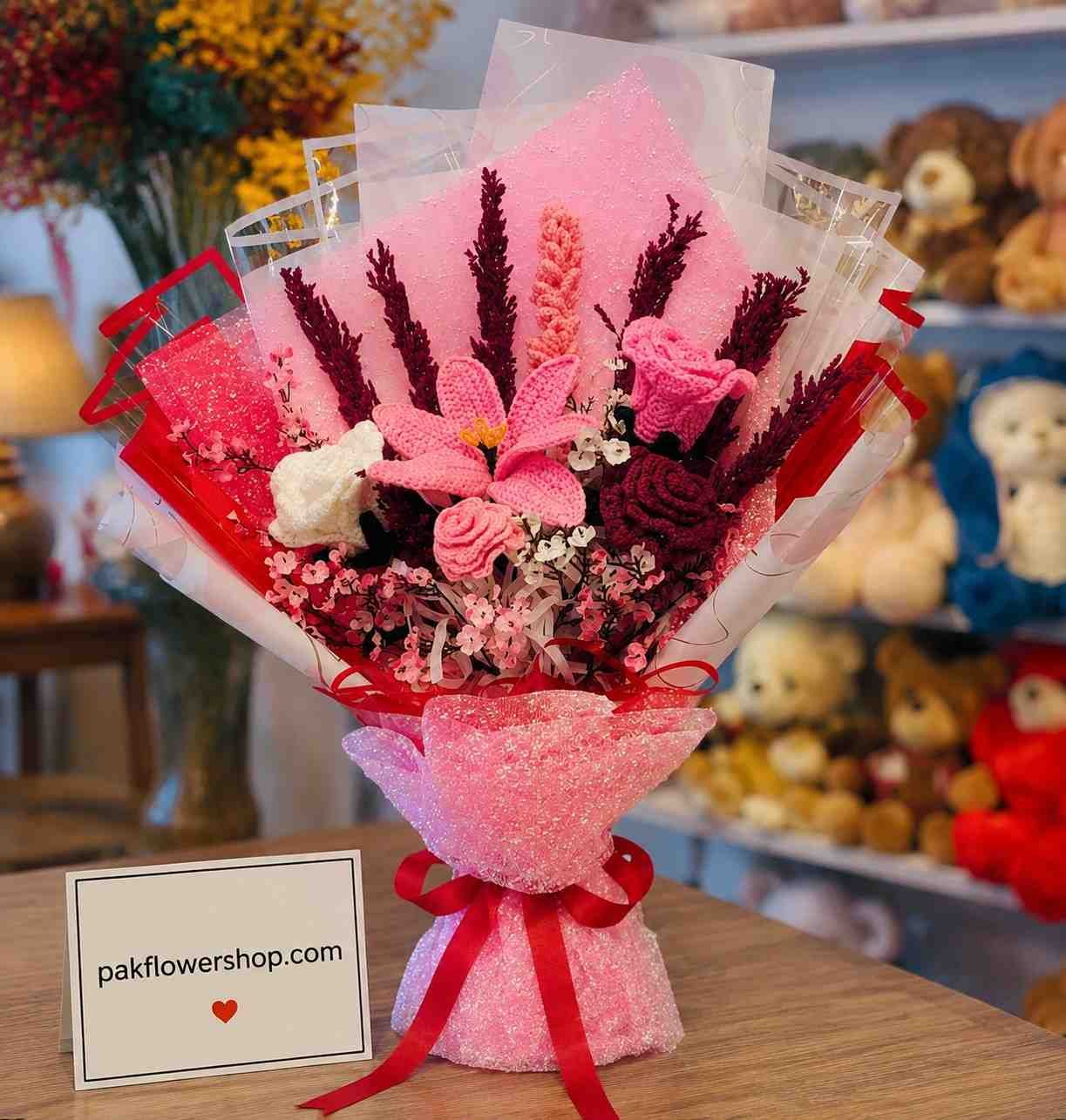 Handmade Flower Bouquet Lahore with pink crochet flowers and luxury wrapping.