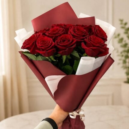 Flowers for sister Lahore with red roses.
