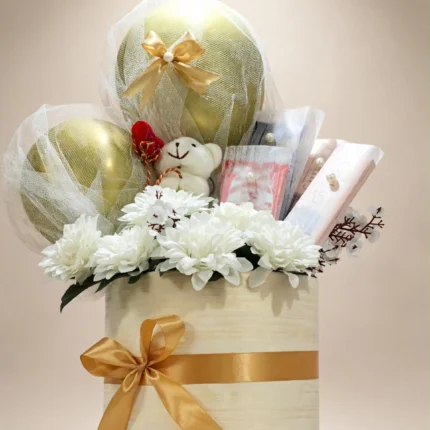 Cream and gold round flower gift box with teddy
